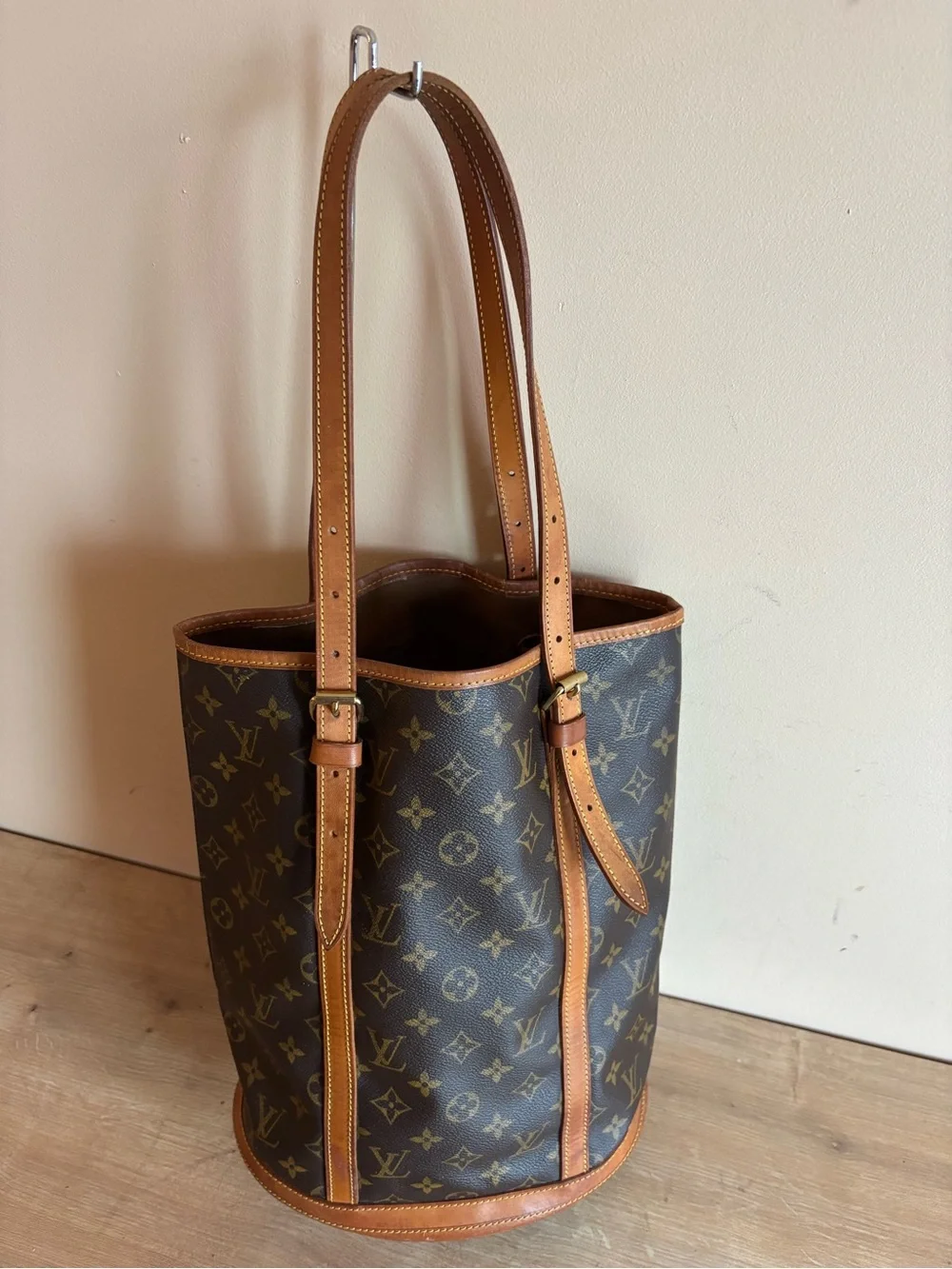 Authentic Louis Vuitton bucket GM monogram